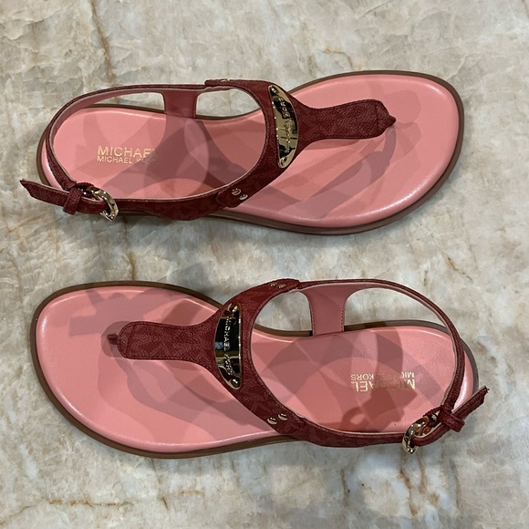 Michael Michael Kors Women’s MK Plate Thong Sandals. NEW - Picture 6 of 8